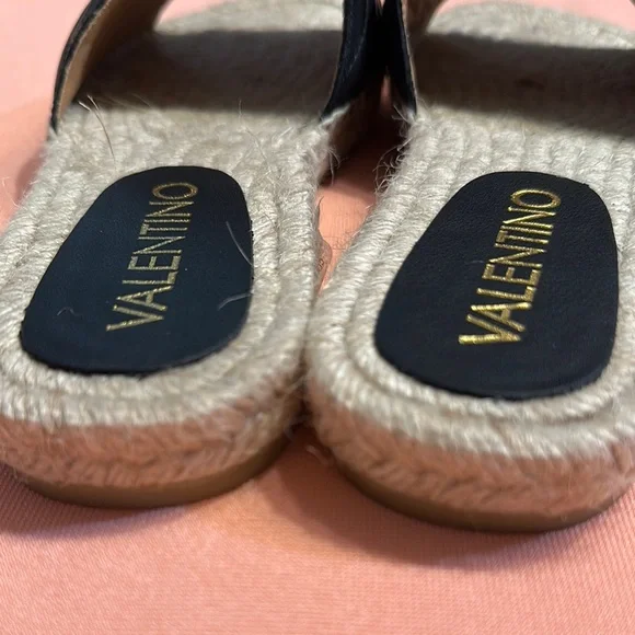 New Valentino Black Slide Sandals. Size 38. - Picture 6 of 8